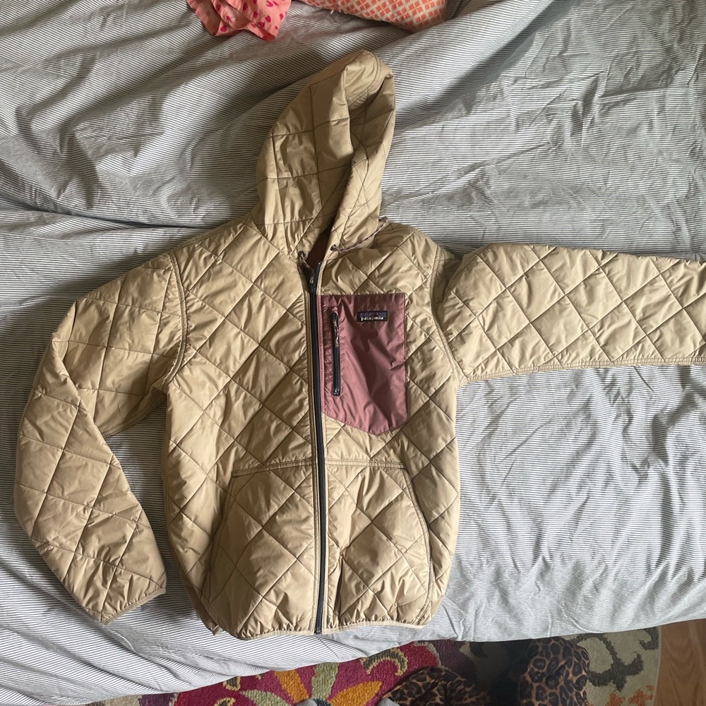 Patagonia Women’s Diamond Quilted Bomber Hoody